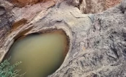 باحثة بريطانية تعثر فى عام 2022 على بركة صخرية مخفية في صحراء السعودية